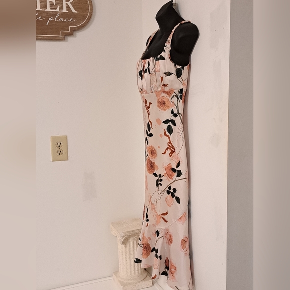 Floral Midi Dress in Cream and Pink - Picture 8 of 10